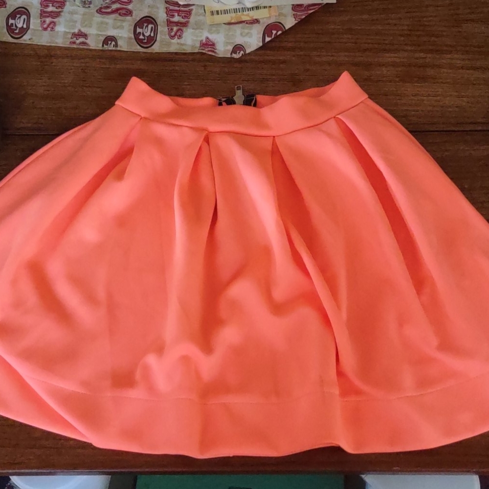 Honey Punch skirt small